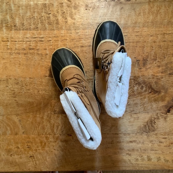 NWT Sorel Caribou Snow Boots - Picture 8 of 9